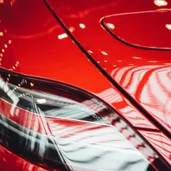 Domowe sposoby na nabłyszczanie lakieru: Lśniące auto bez wydatków
