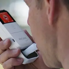 Jakie alkomaty używa Policja? Modele, technologia i legalność