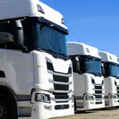 Ile m³ mieści naczepa TIR? Standardowa vs Mega, Mega vs Chłodnia