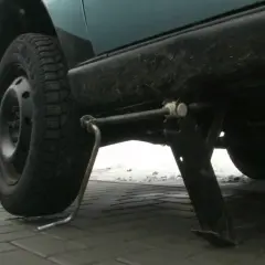 Jak zdjąć koło zapasowe Fiat Ducato? Szybki poradnik i triki