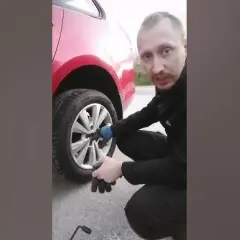 Jak zdjąć zapieczone koło w naczepie? Skuteczny poradnik krok po kroku
