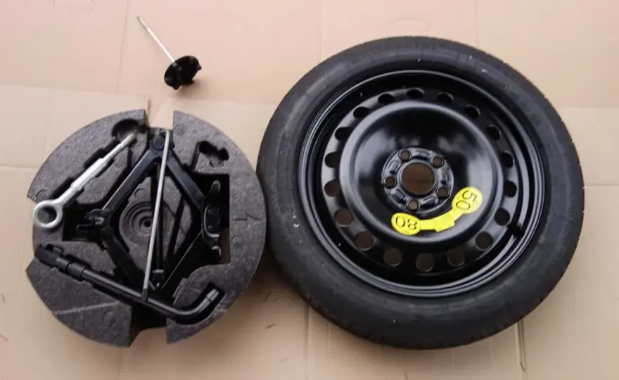Gdzie jest koło zapasowe Ford S-Max? Lokalizacja MK1 i MK2