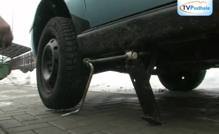 Jak zdjąć koło zapasowe Fiat Ducato? Szybki poradnik i triki